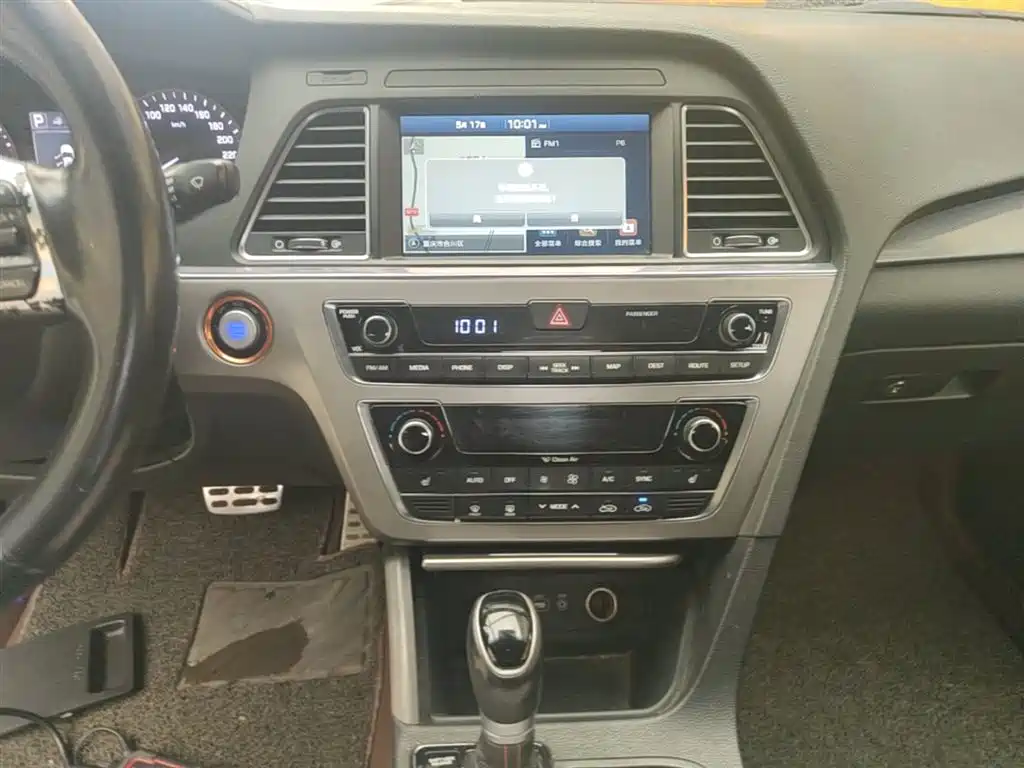 Hyundai Sonata 2015 1.6T GLS Smart фото 13