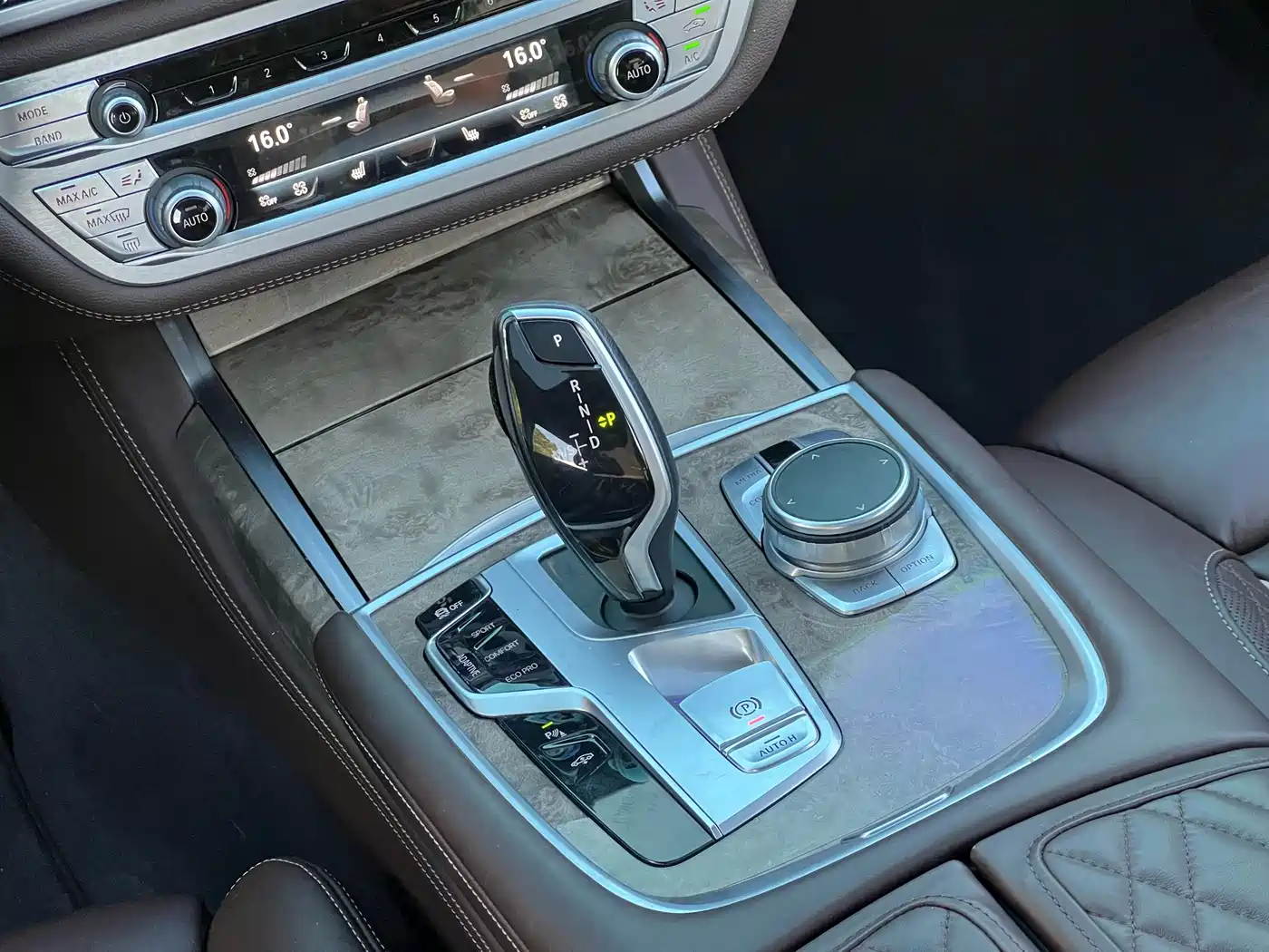 BMW 7 Series 2019 Facelift 740Li Leading Luxury Package фото 18