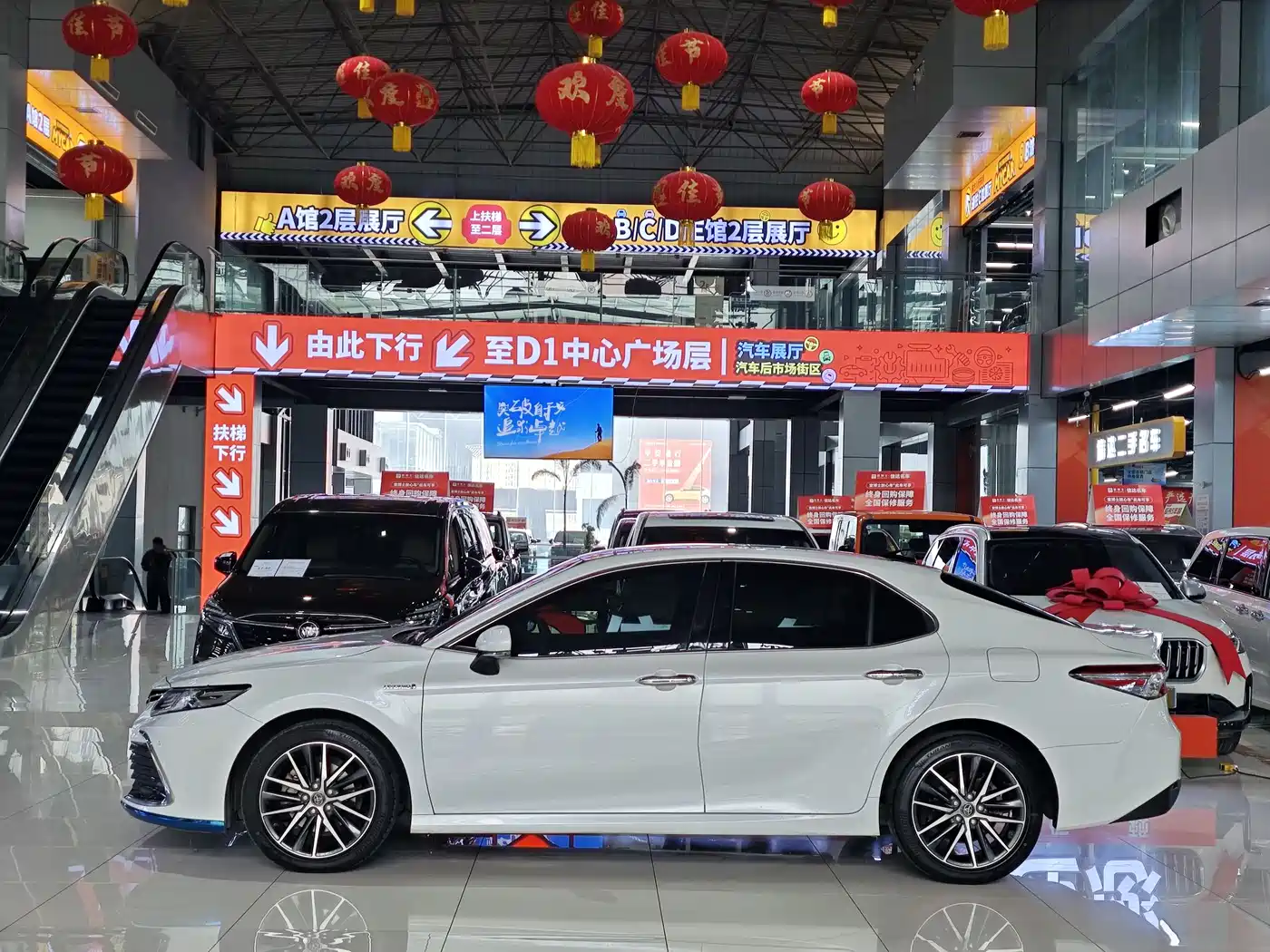Toyota Camry 2021 Hybrid 2.5HG Luxury Edition фото 20