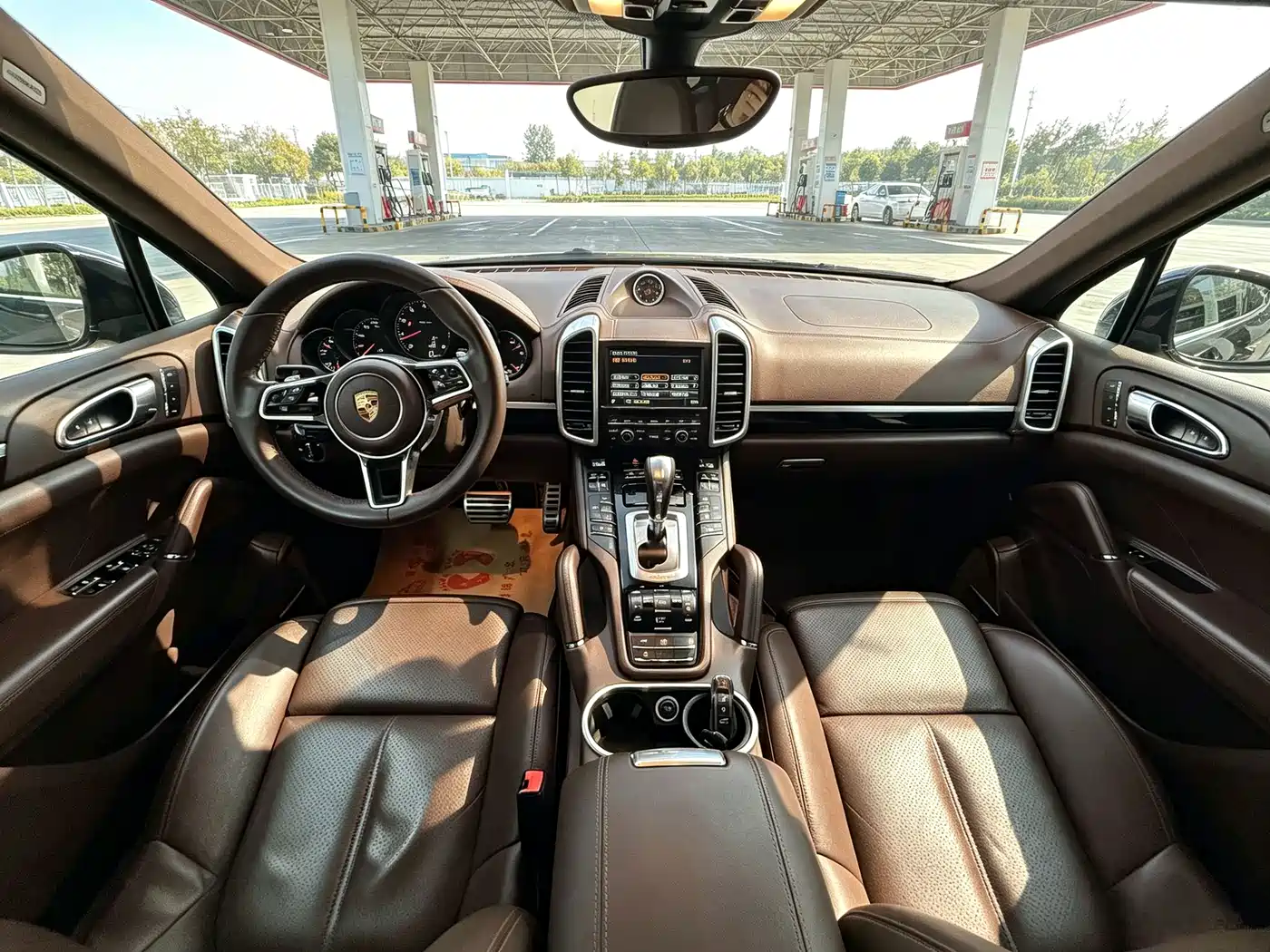 Photo 4 - Porsche Cayenne
