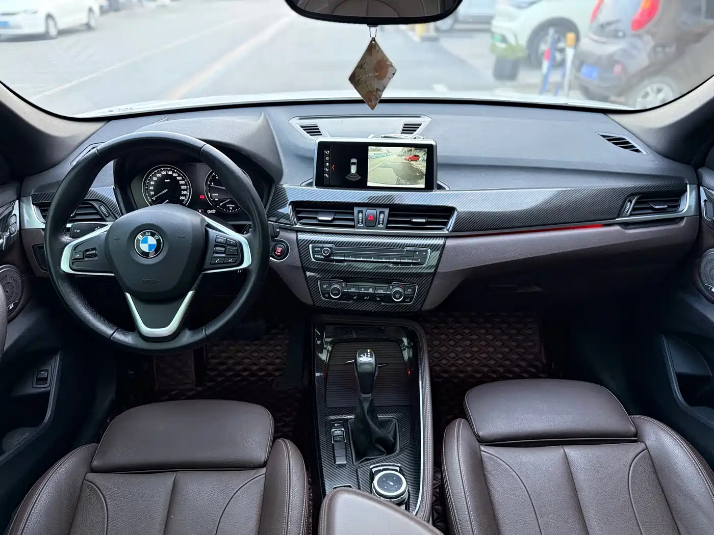 BMW X1 2018 sDrive18Li Premium Model фото 8