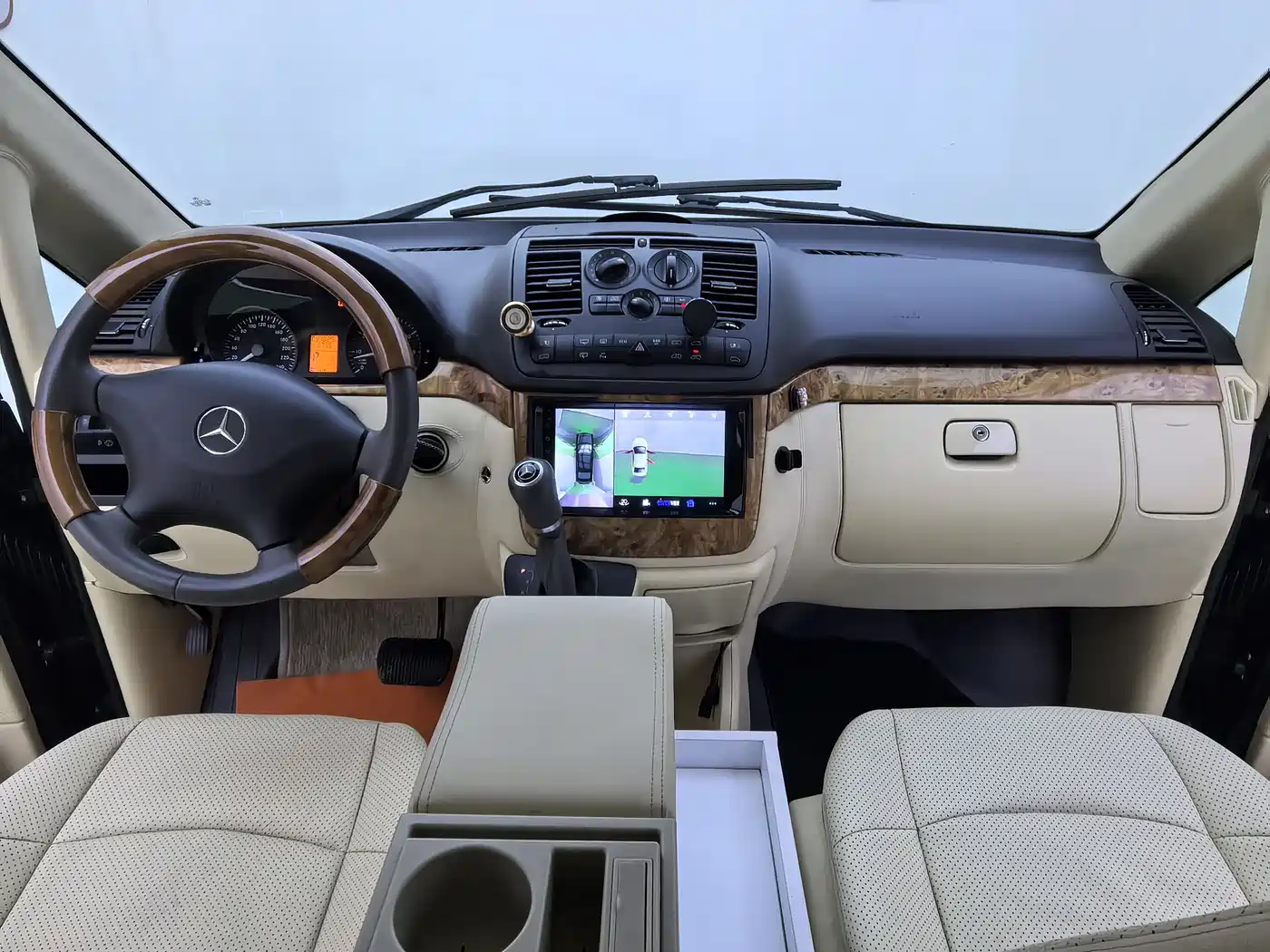 Mercedes-Benz Vito 2013 Model 3.0L Elite Edition фото 10