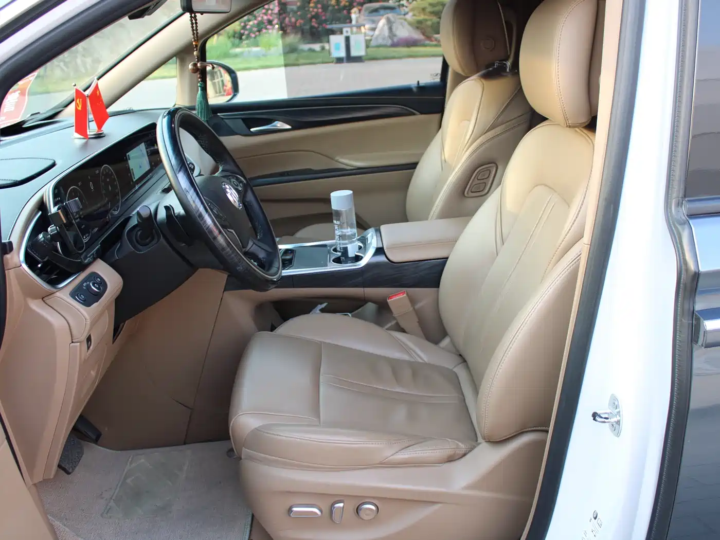 Buick GL8 2021 ES Landlord 653T Smart Flagship фото 17