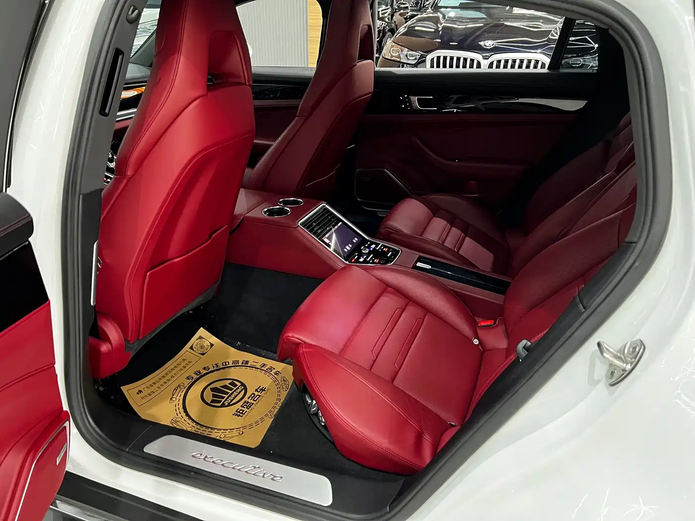 Porsche Panamera 2017 Panamera Executive Long Wheelbase 3.0T фото 9
