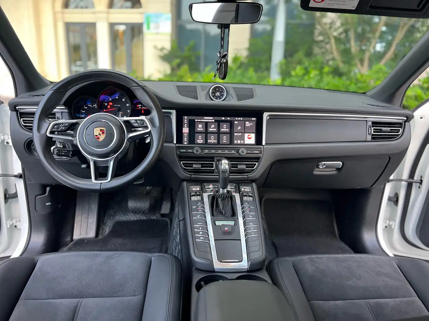 Porsche Macan 2018 Macan 2.0T фото 4