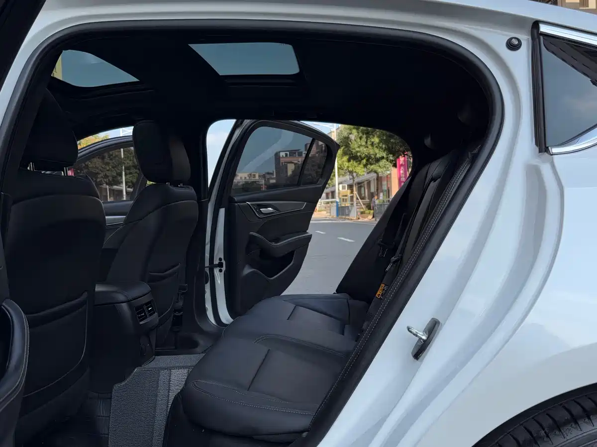 Cadillac CT5 2024 28T Luxury Model Pro фото 28