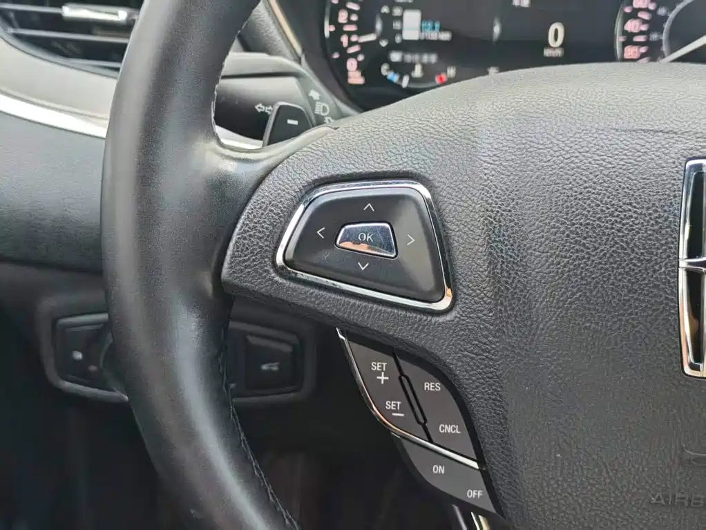 Lincoln MKC 2018 2018 2.0T FWD Premium Edition
