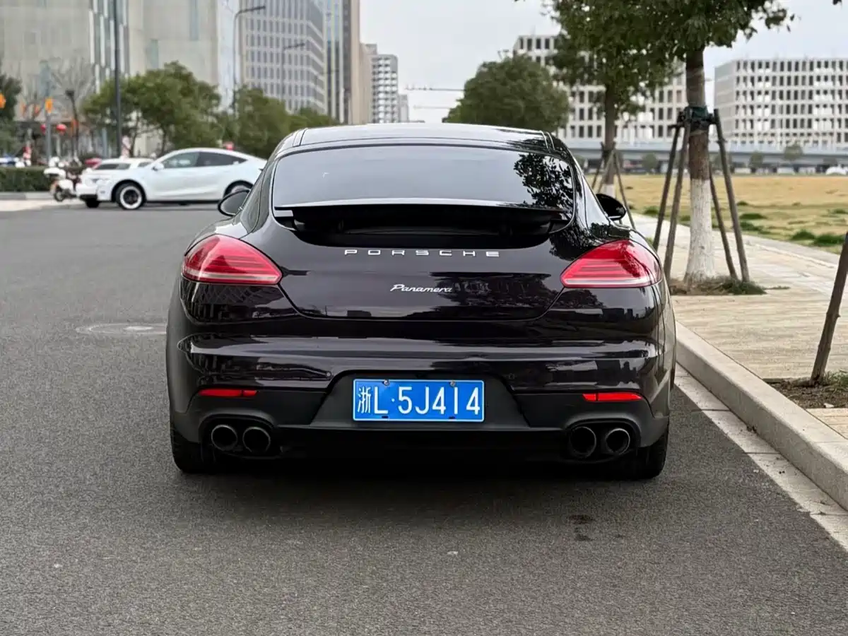 Porsche Panamera 2016 Panamera Executive Edition 3.0T фото 4