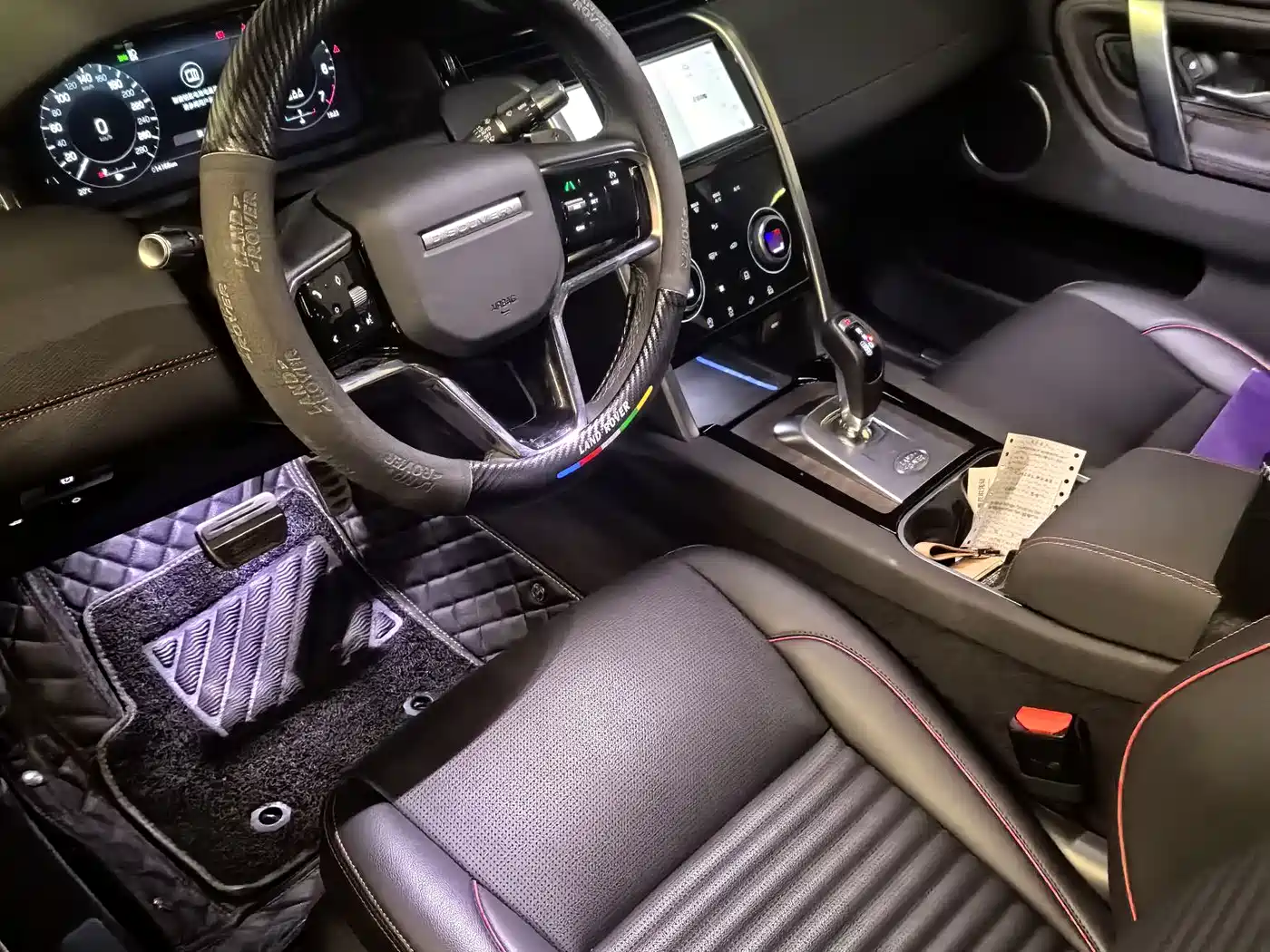 Land Rover Discovery Sport 2022 Model 249PS R-Dynamic S Performance Edition 5-Seater фото 5