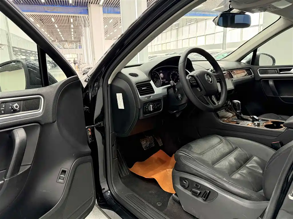Volkswagen Touareg 2011 3.0TDI Diesel Standard фото 17