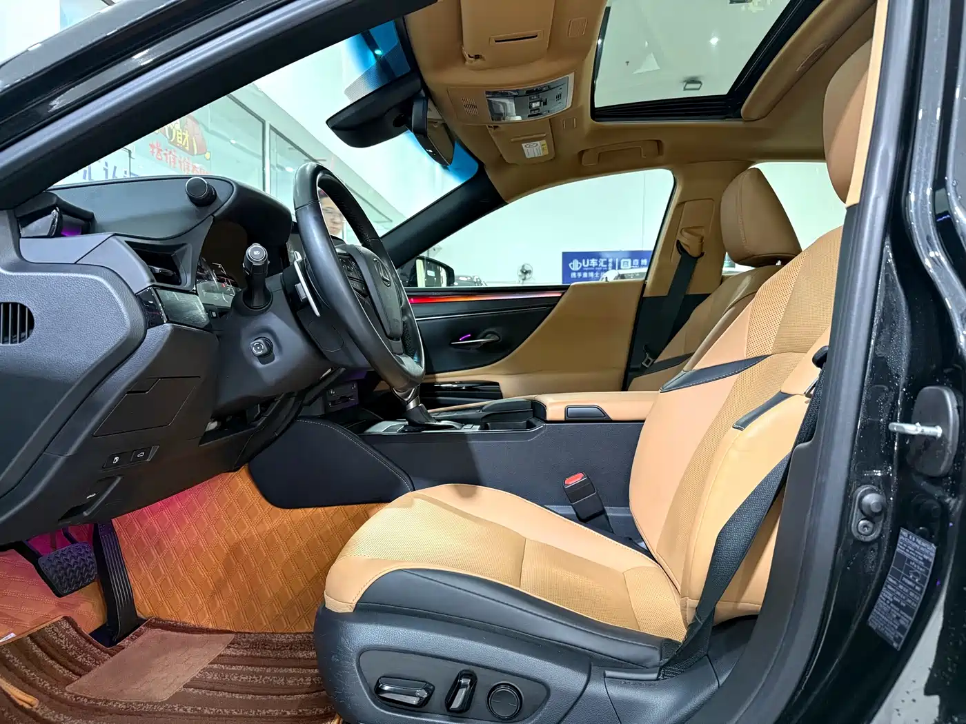 Lexus ES 2021 200 Excellence Edition фото 4