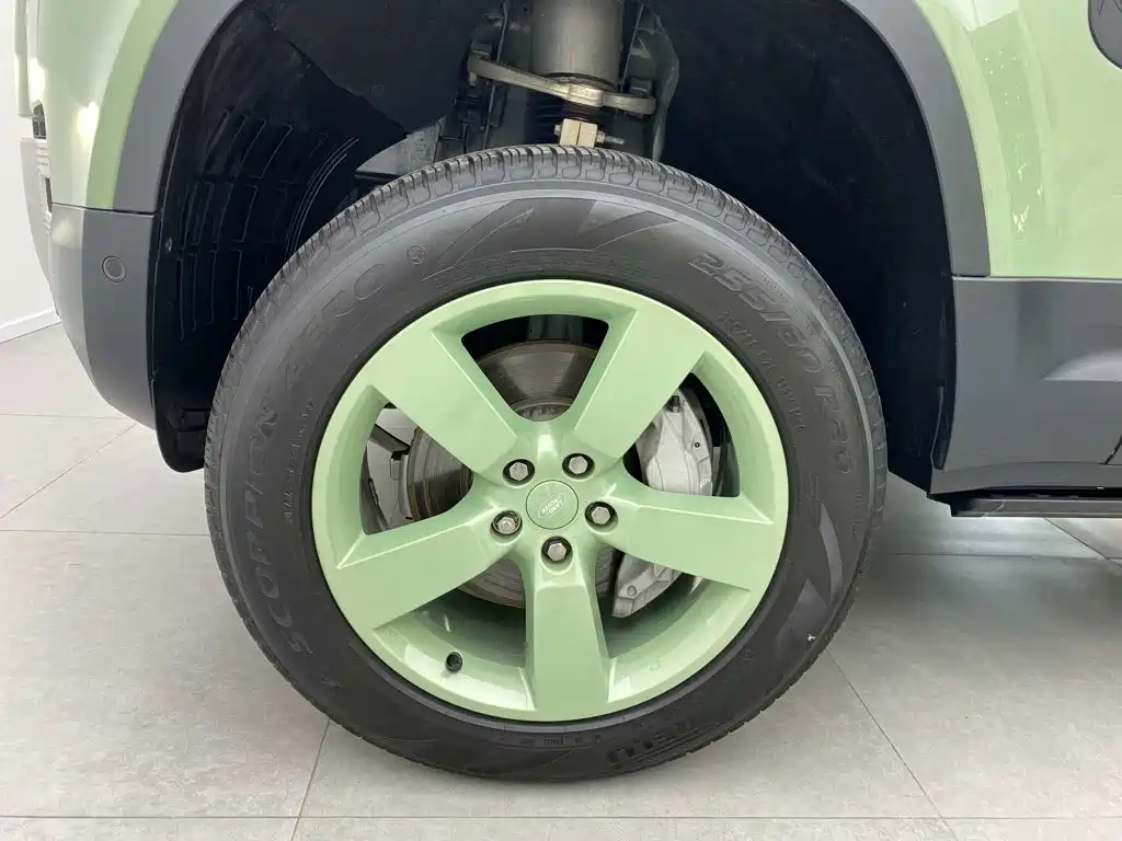 Фото 7 - Land Rover Defender