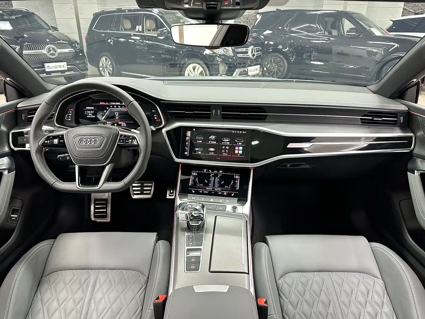 Фото 12 - Audi A7L