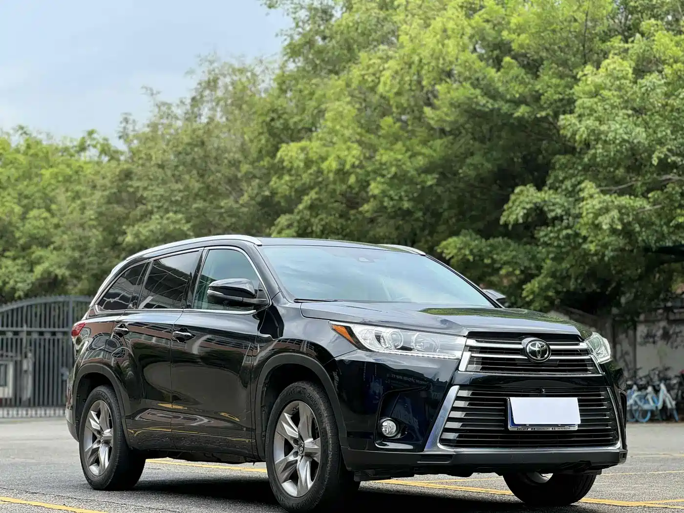 TOYOTA HIGHLANDER