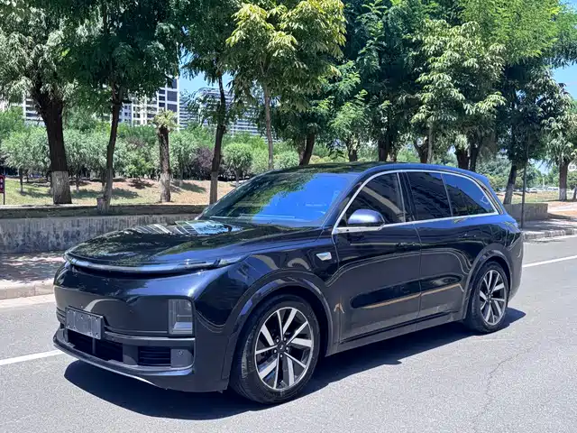 Li Auto Li L8 2023 Pro