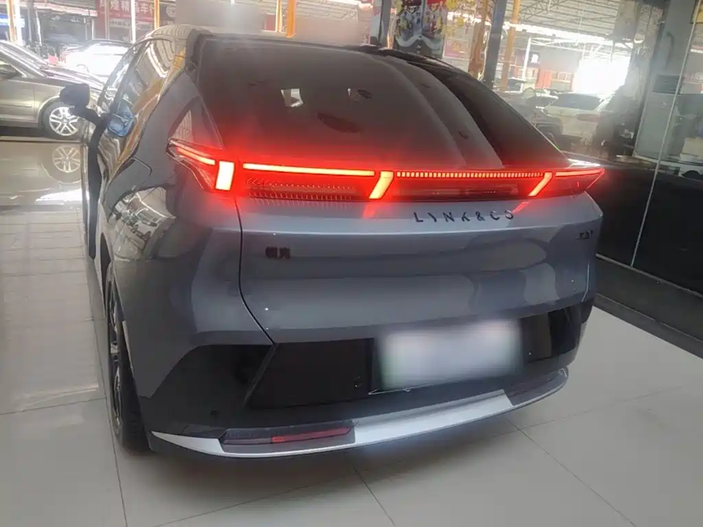 Фото 6 - Lynk & Co Z20