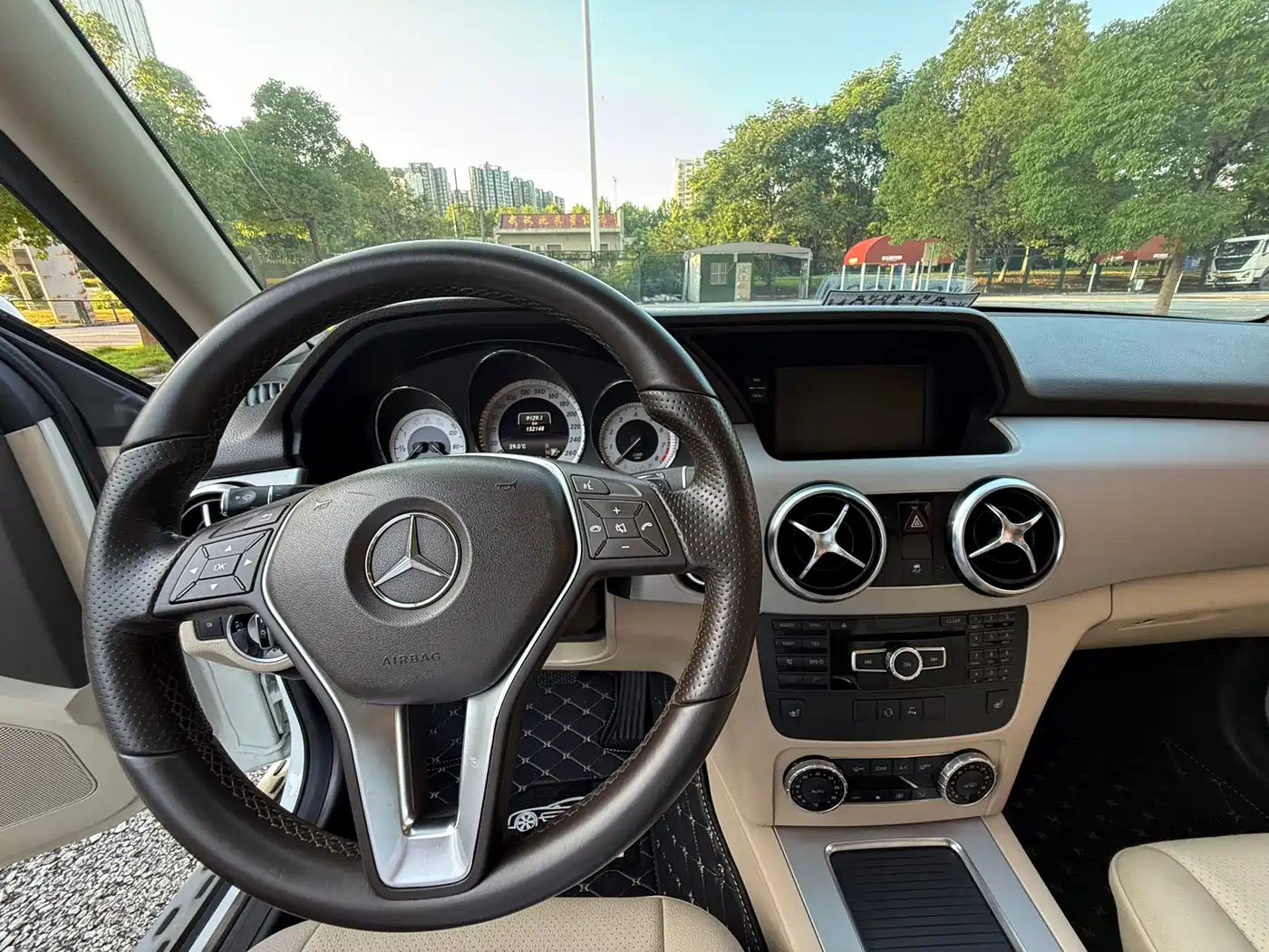 Mercedes-Benz GLK-Class 2013 GLK 300 4MATIC Dynamic Sunroof фото 15
