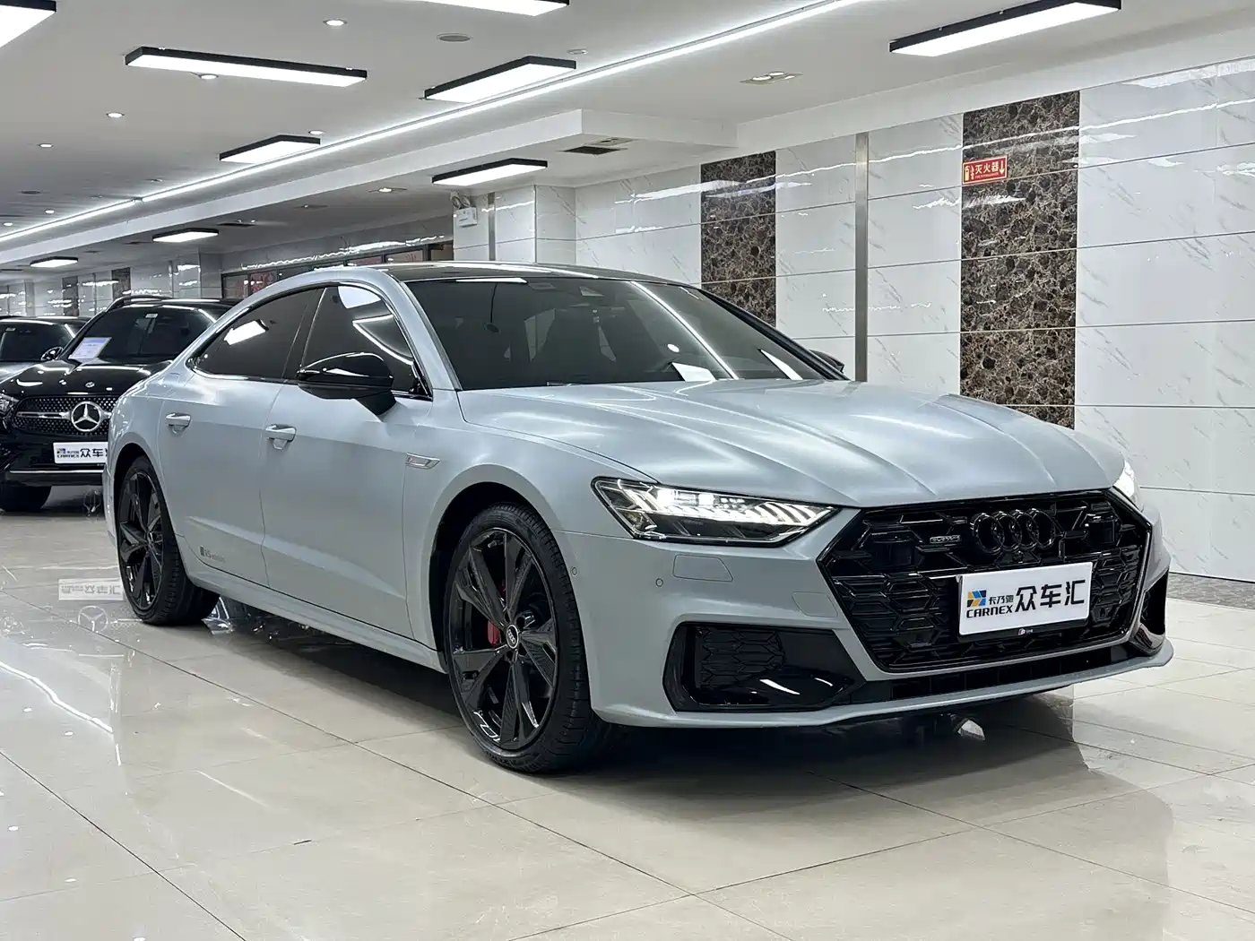 Фото 3 - Audi A7L