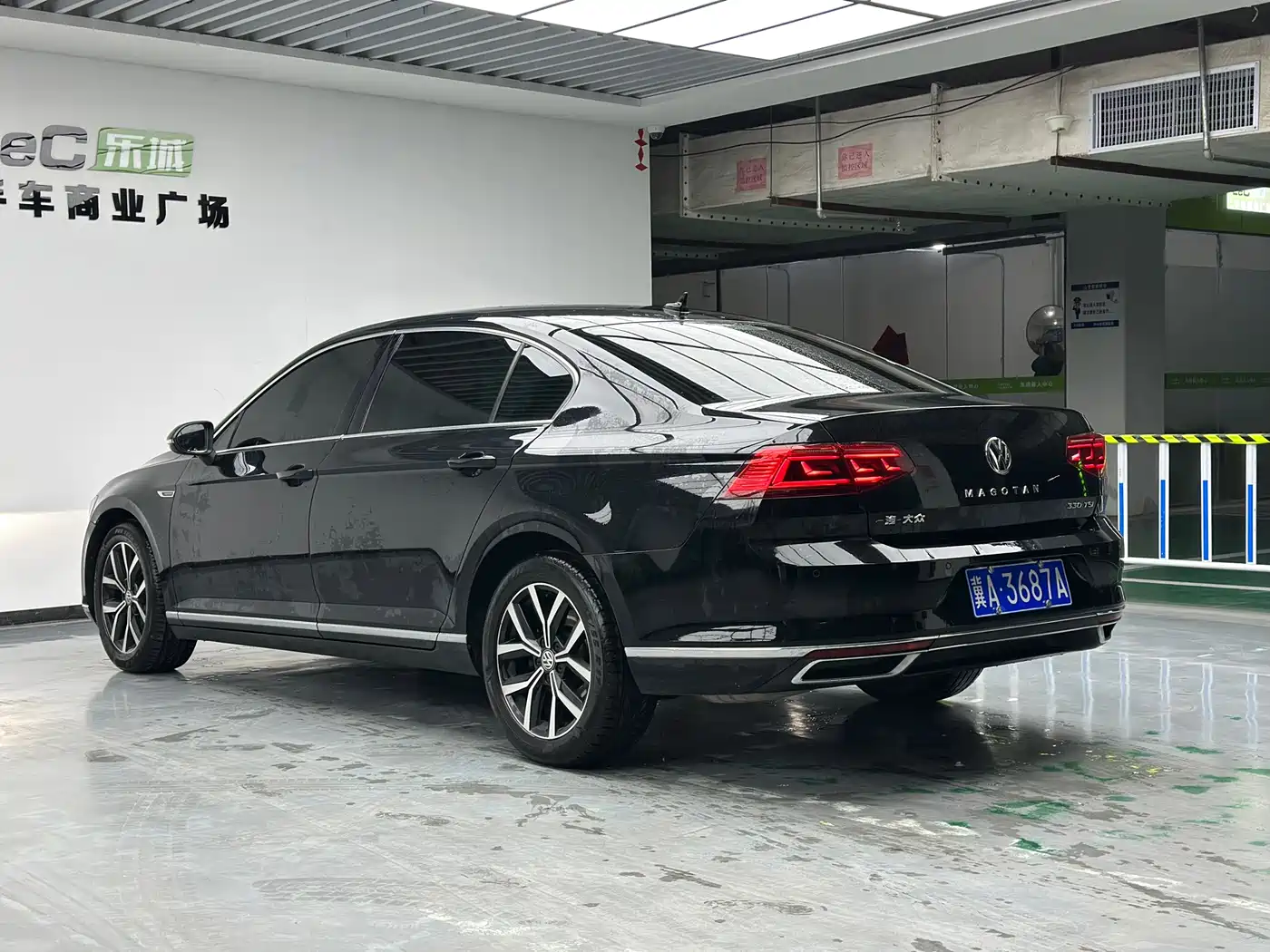Volkswagen Magotan 2020 330TSI DSG Leading фото 11