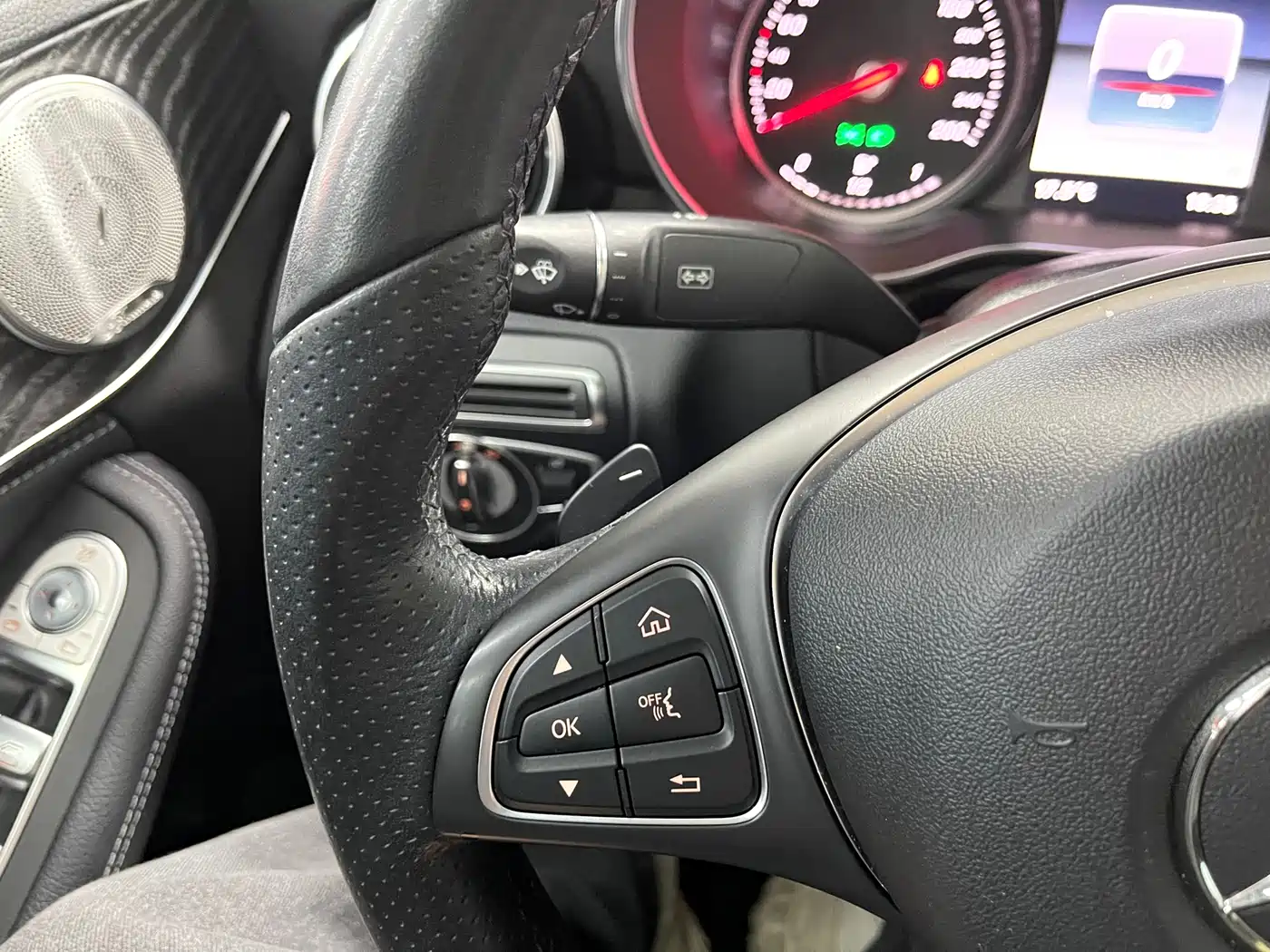 Mercedes-Benz C-Class 2018 C 200 L Sport Edition фото 13