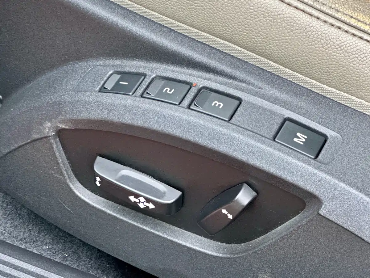 Volvo C30 2013 2013 2.0L Dynamic Edition