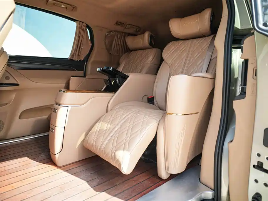 Buick GL8 2021 ES Landlord 653T Comfort фото 10