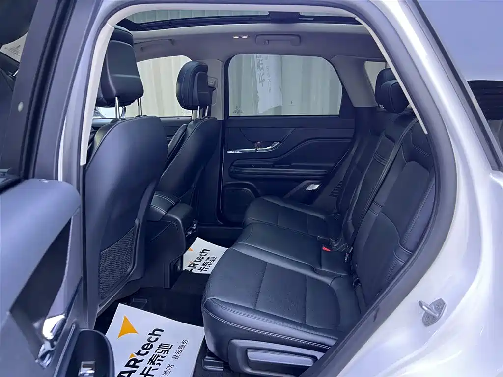 LINCOLN ADVENTURER