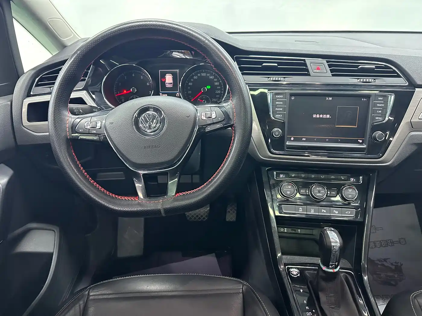 صورة 13 - Volkswagen Touran