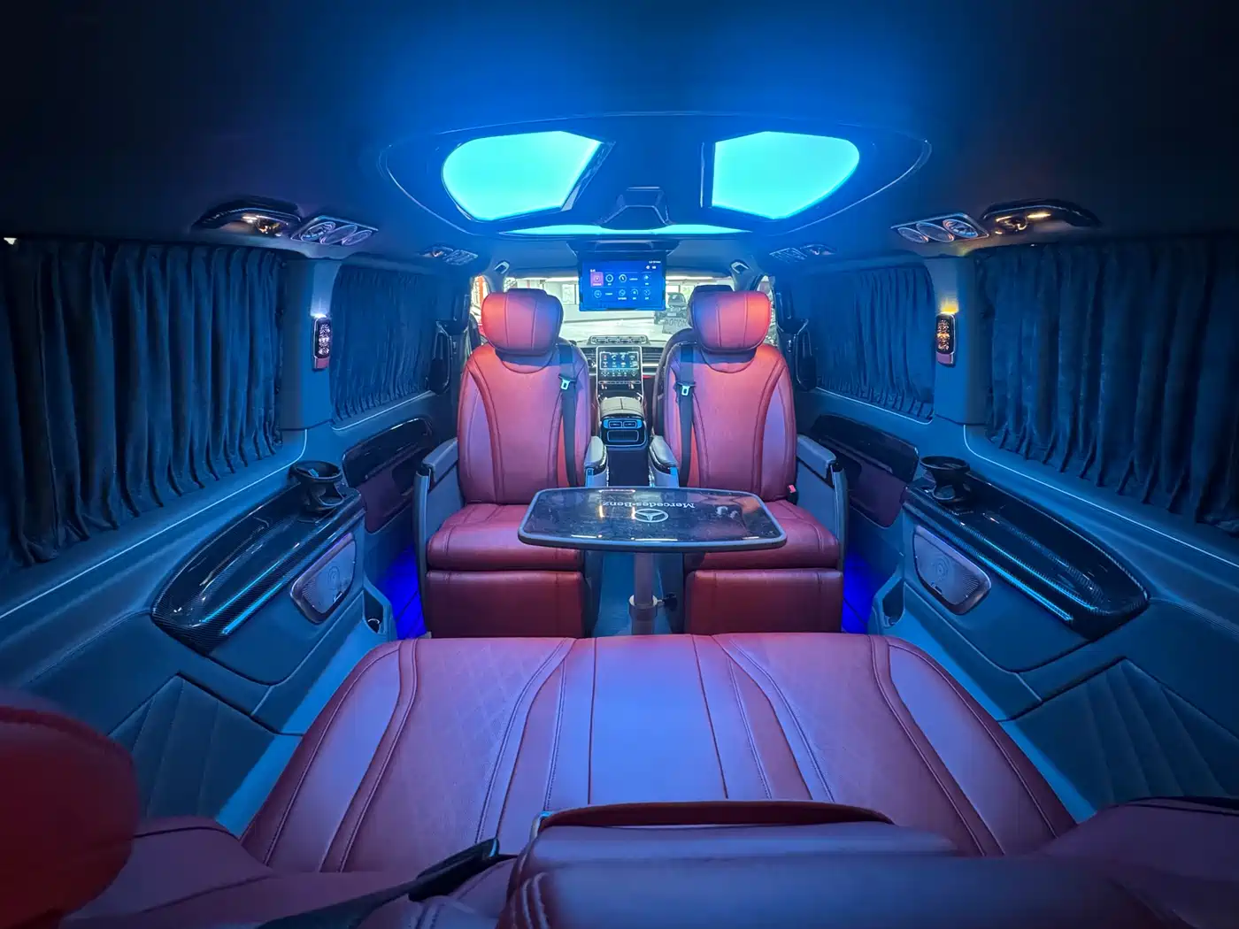 Mercedes-Benz Vito 2023 2.0T Elite 7-Seater фото 10
