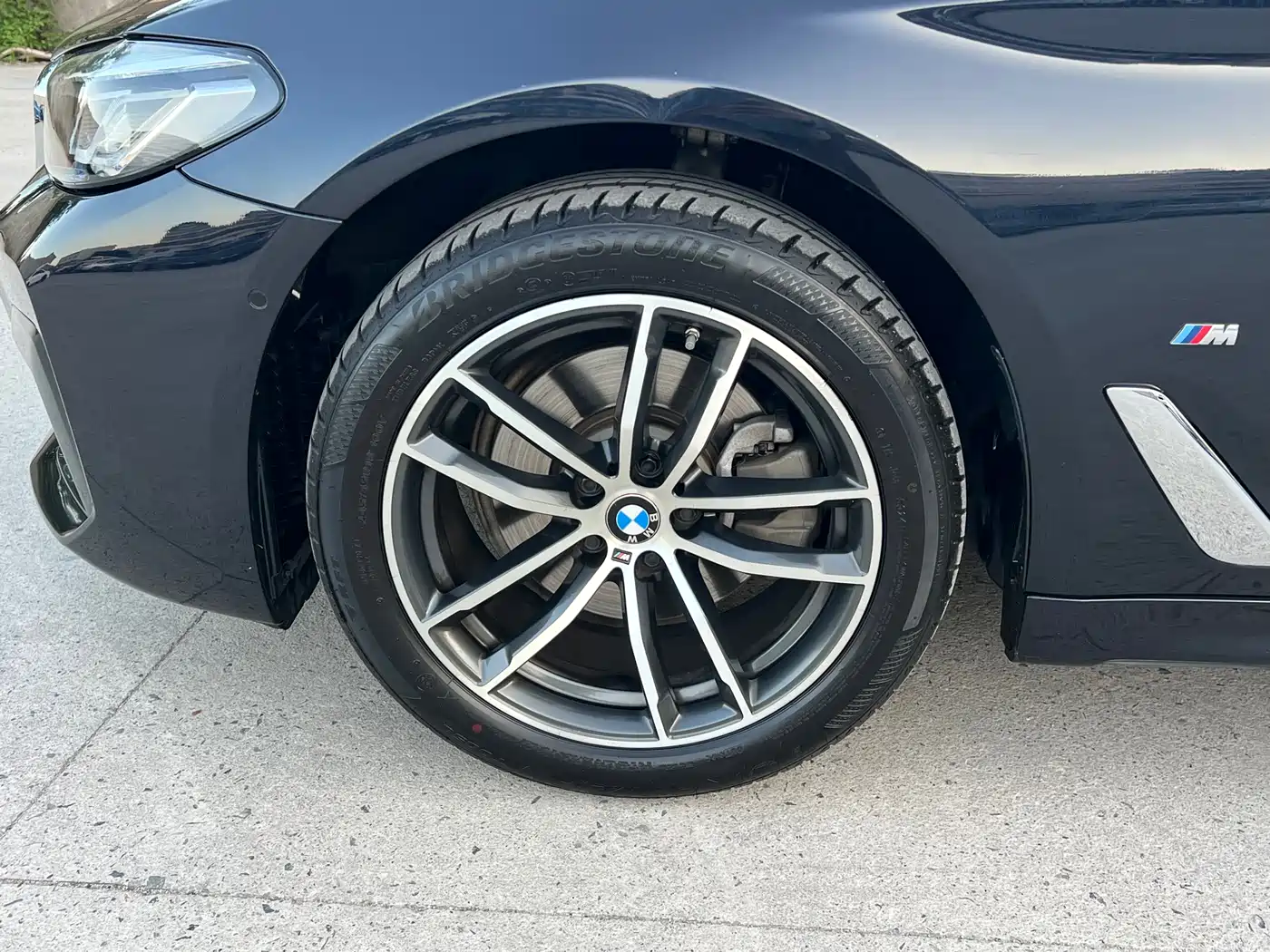 BMW 5 Series 2021 525Li M Sport Package фото 14