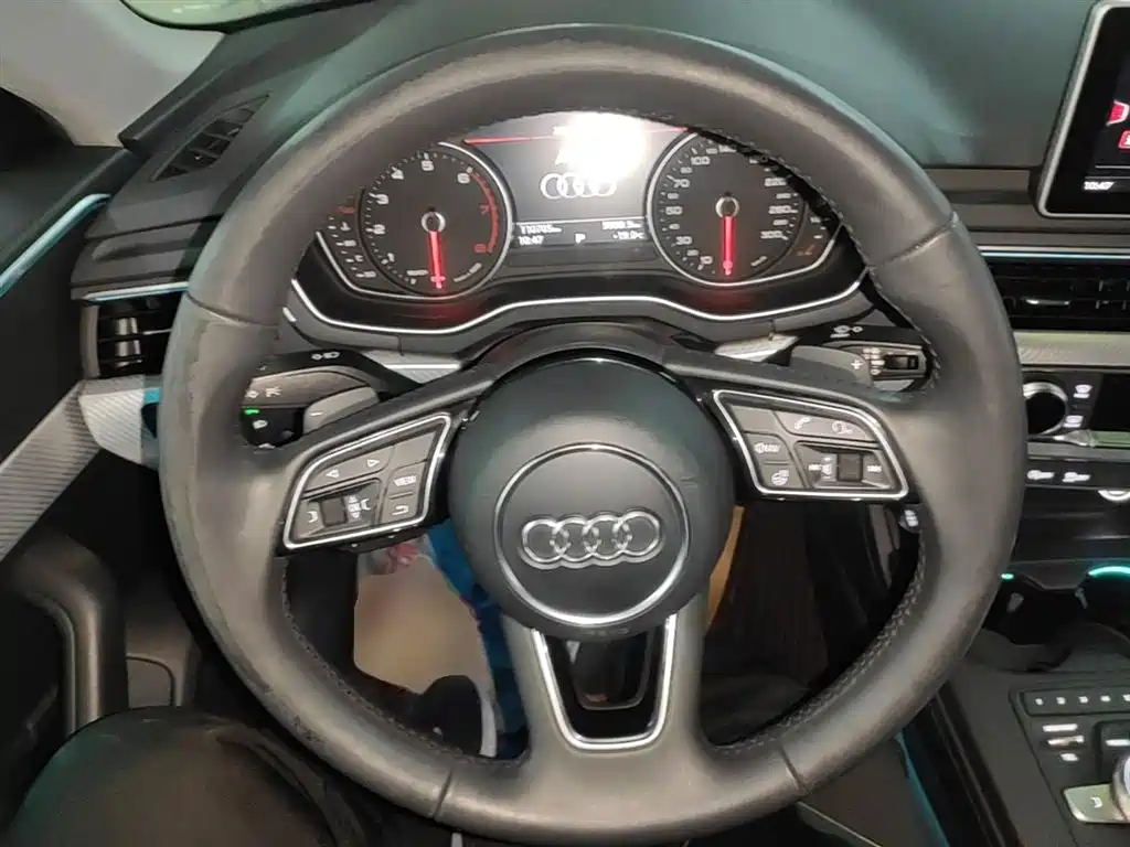 Audi A4L 2017 40 TFSI Fashion Edition фото 11