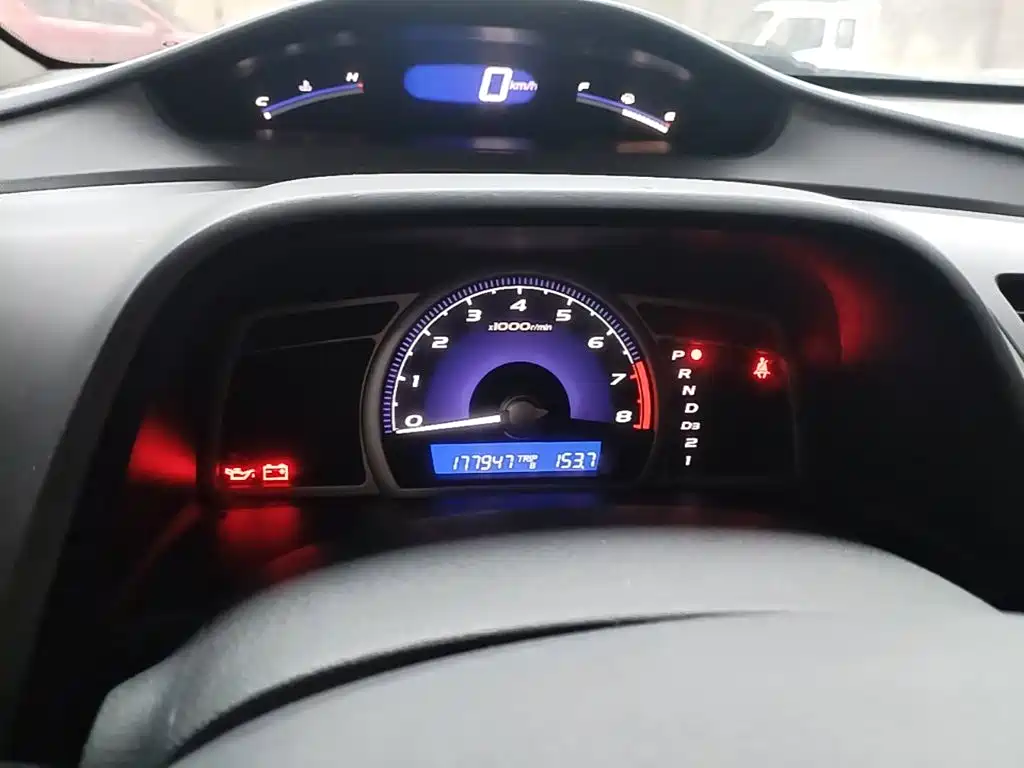 CIIMO CIIMO 2015 2015 1.8L Automatic Comfort Edition