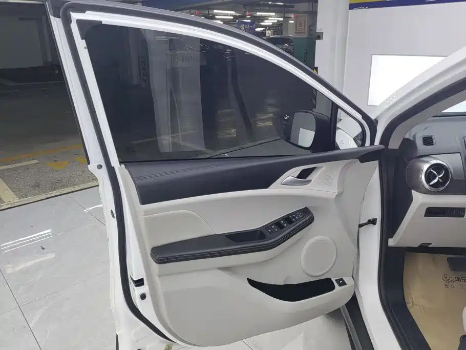 BYD Yuan Pro 2022 2021 401KM Luxury Model