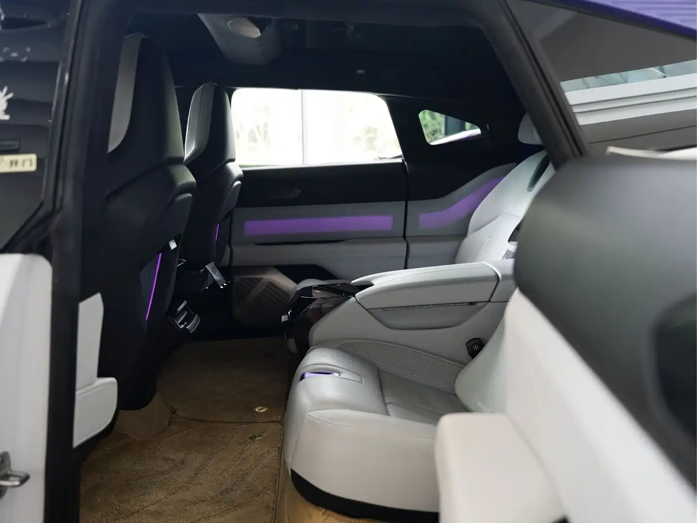 HiPhi Z 2023 4-Seater Edition фото 11