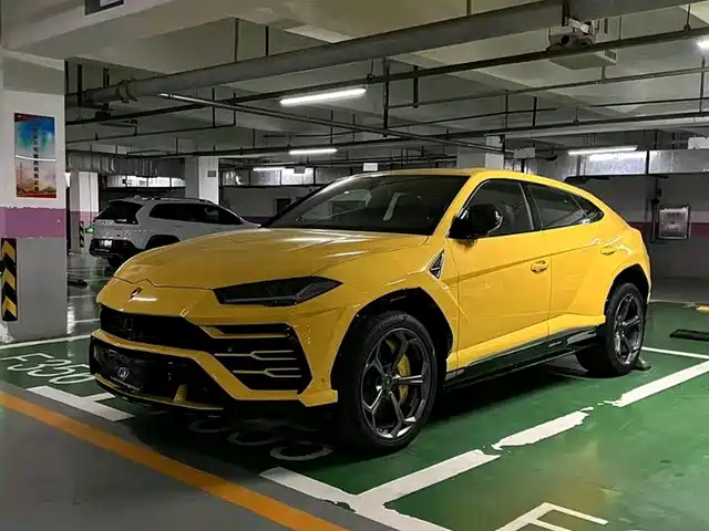 lamborghini urus
