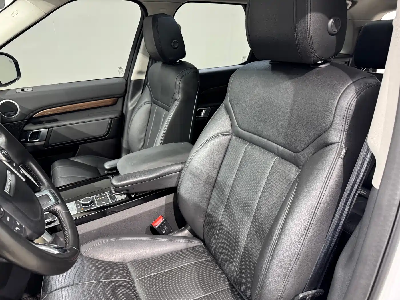 Land Rover Discovery 2019 3.0 SC V6 HSE LUXURY фото 21
