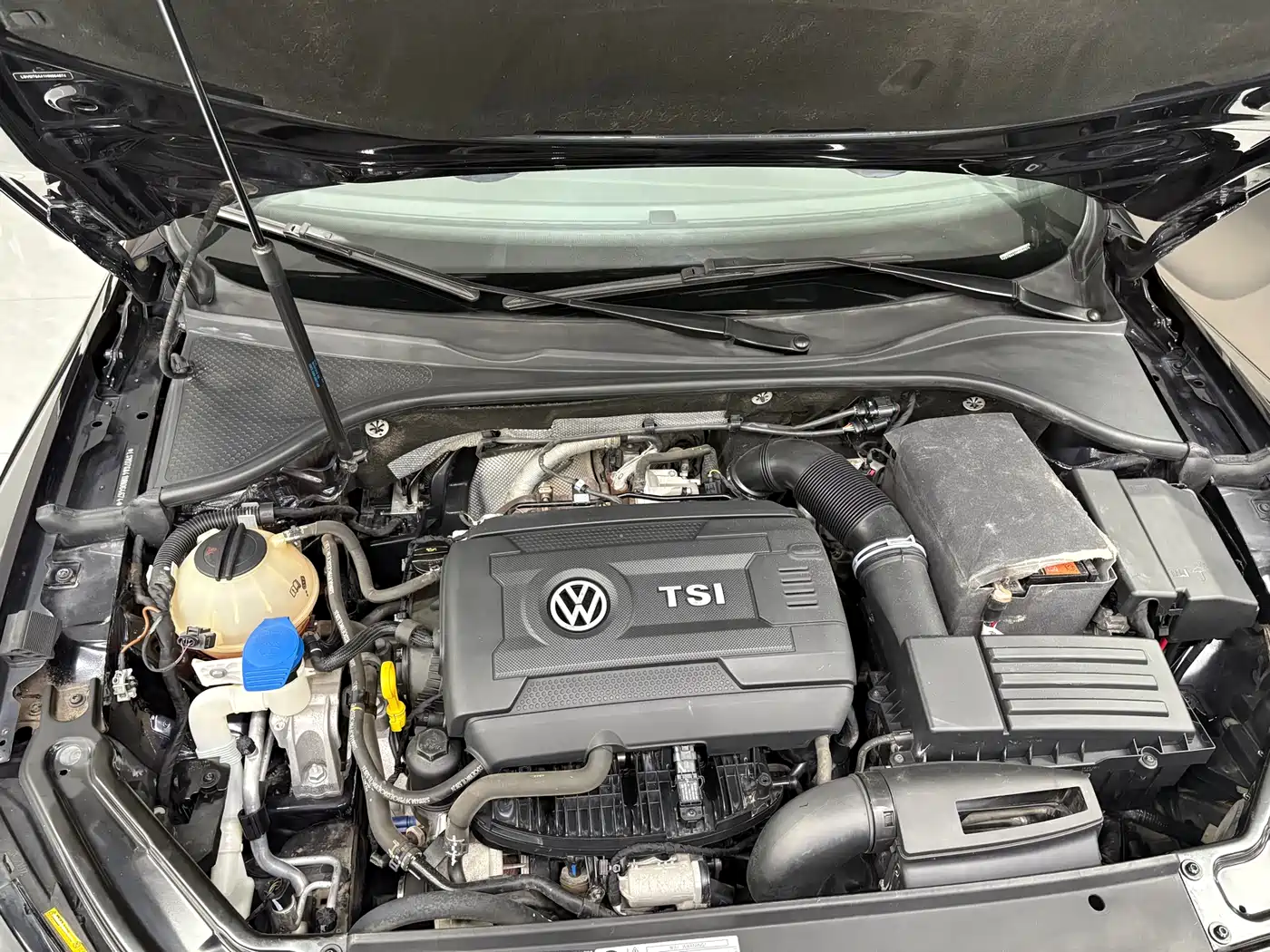 Volkswagen Passat 2017 330TSI DSG Prestige фото 14