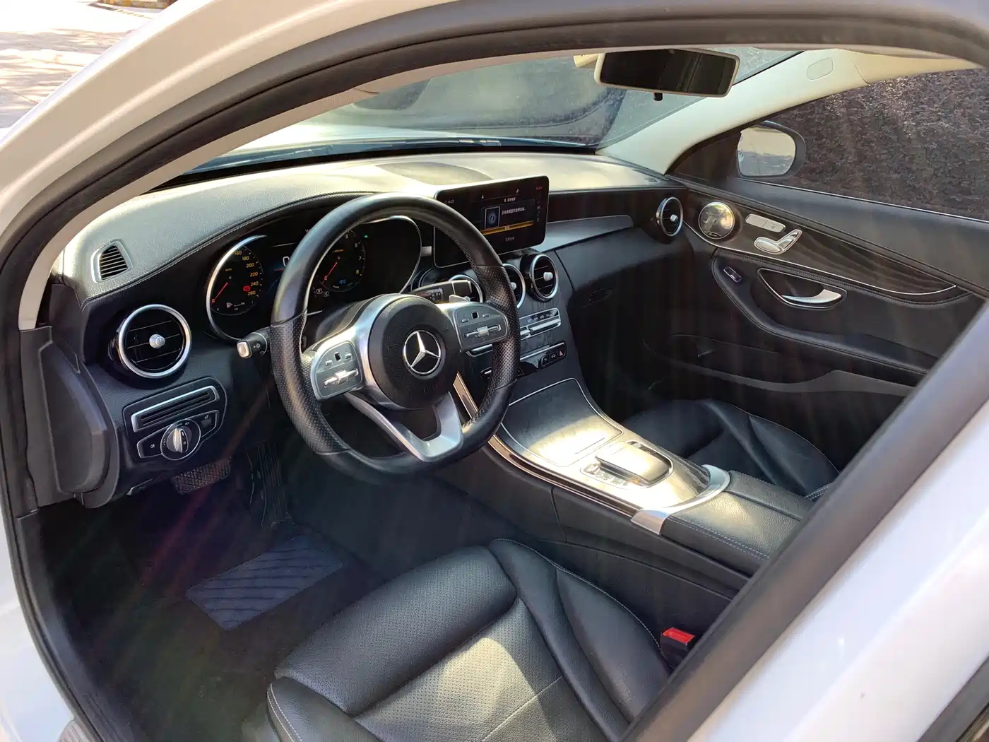 Фото 3 - Mercedes-Benz C-Class