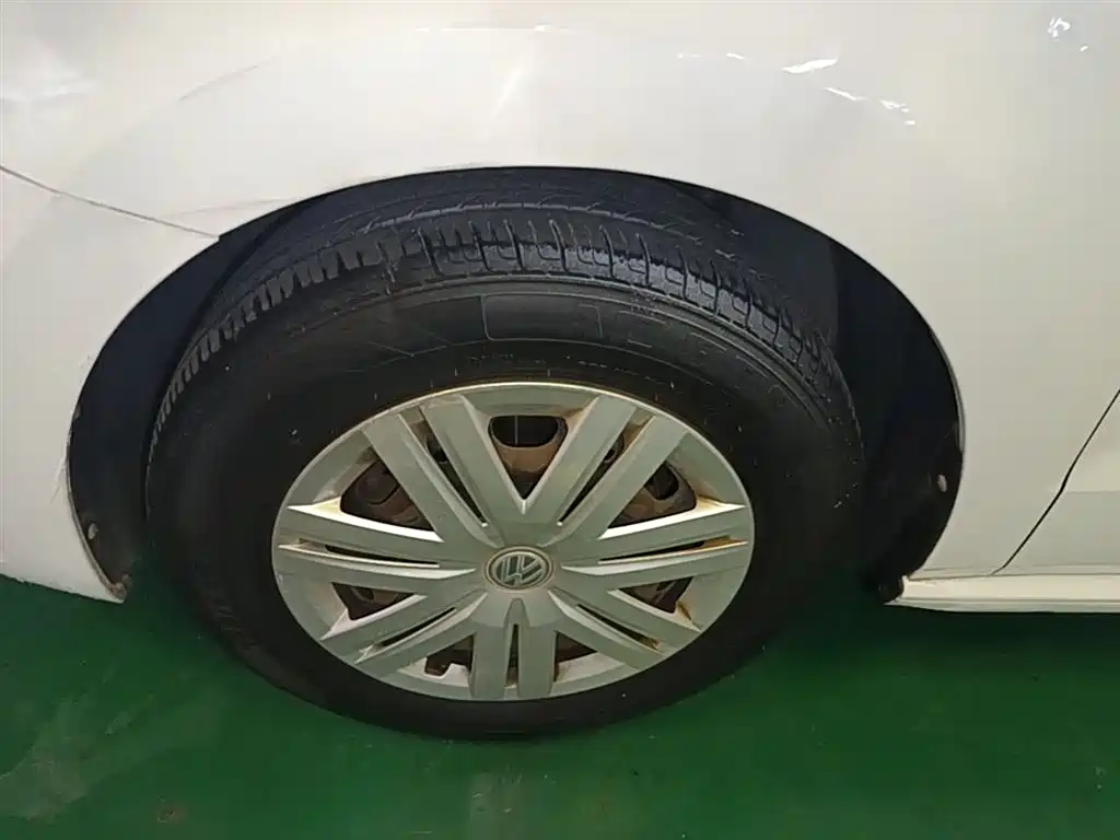 Volkswagen Polo 2016 1.4L Automatic Trend фото 23