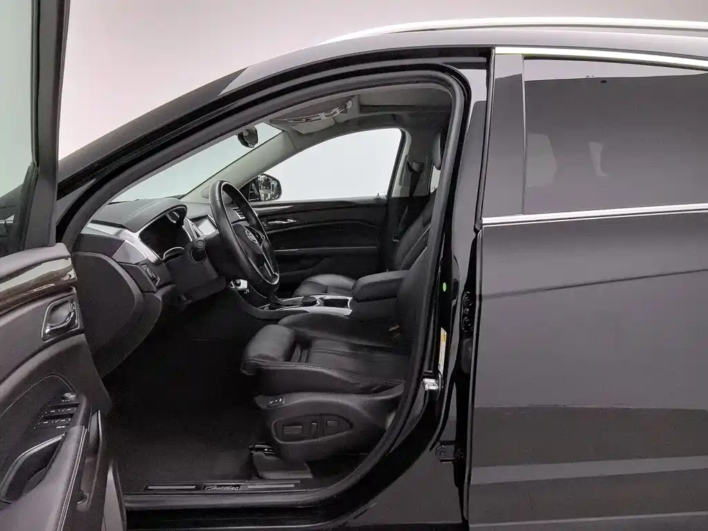 Фото 10 - Cadillac SRX