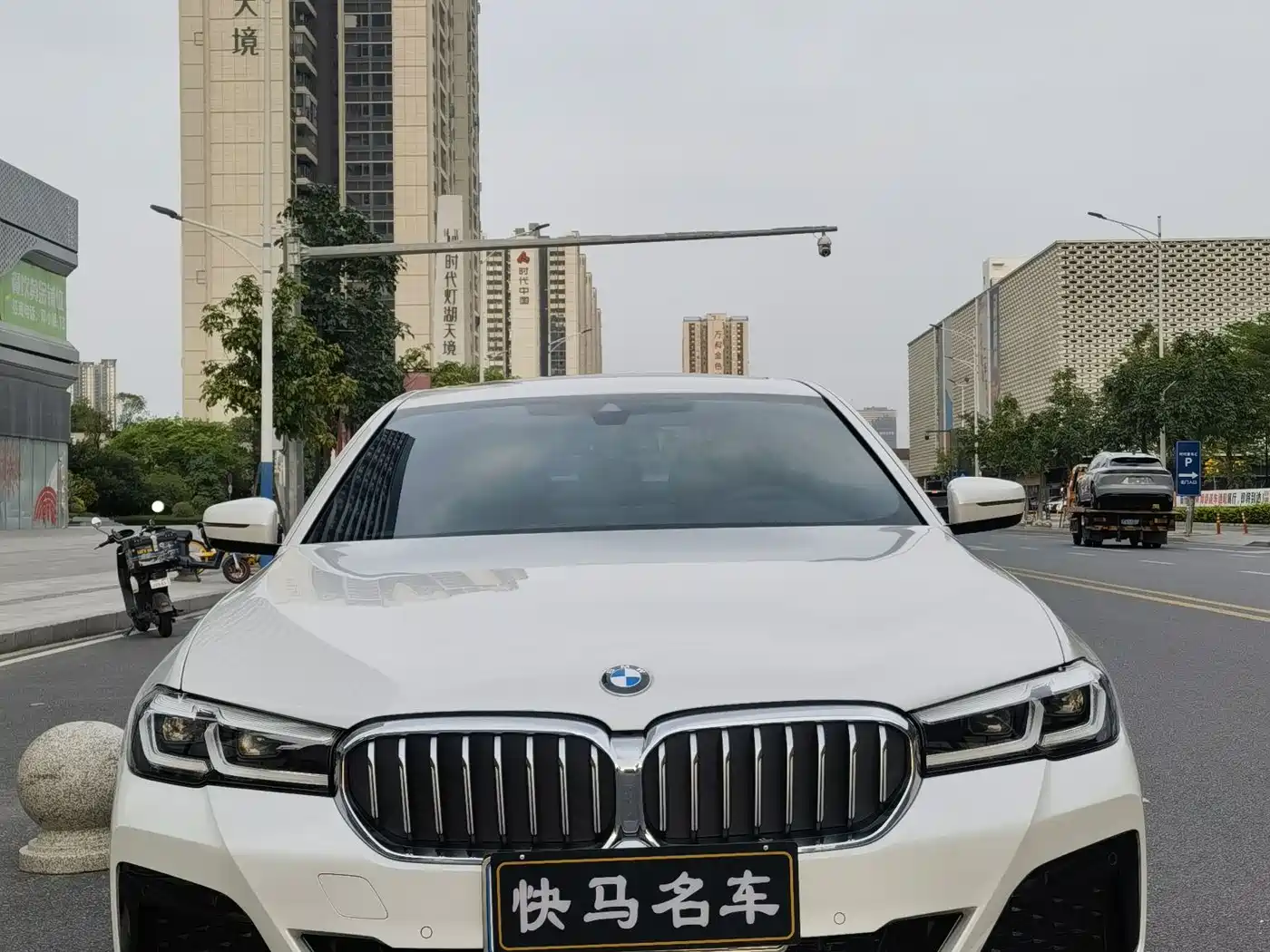 BMW 5 Series 2023 530Li Leading M Sport Package фото 3