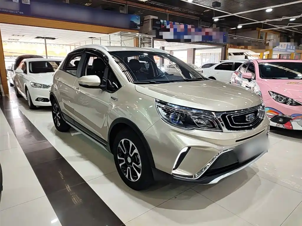Фото 4 - Geely Vision X3