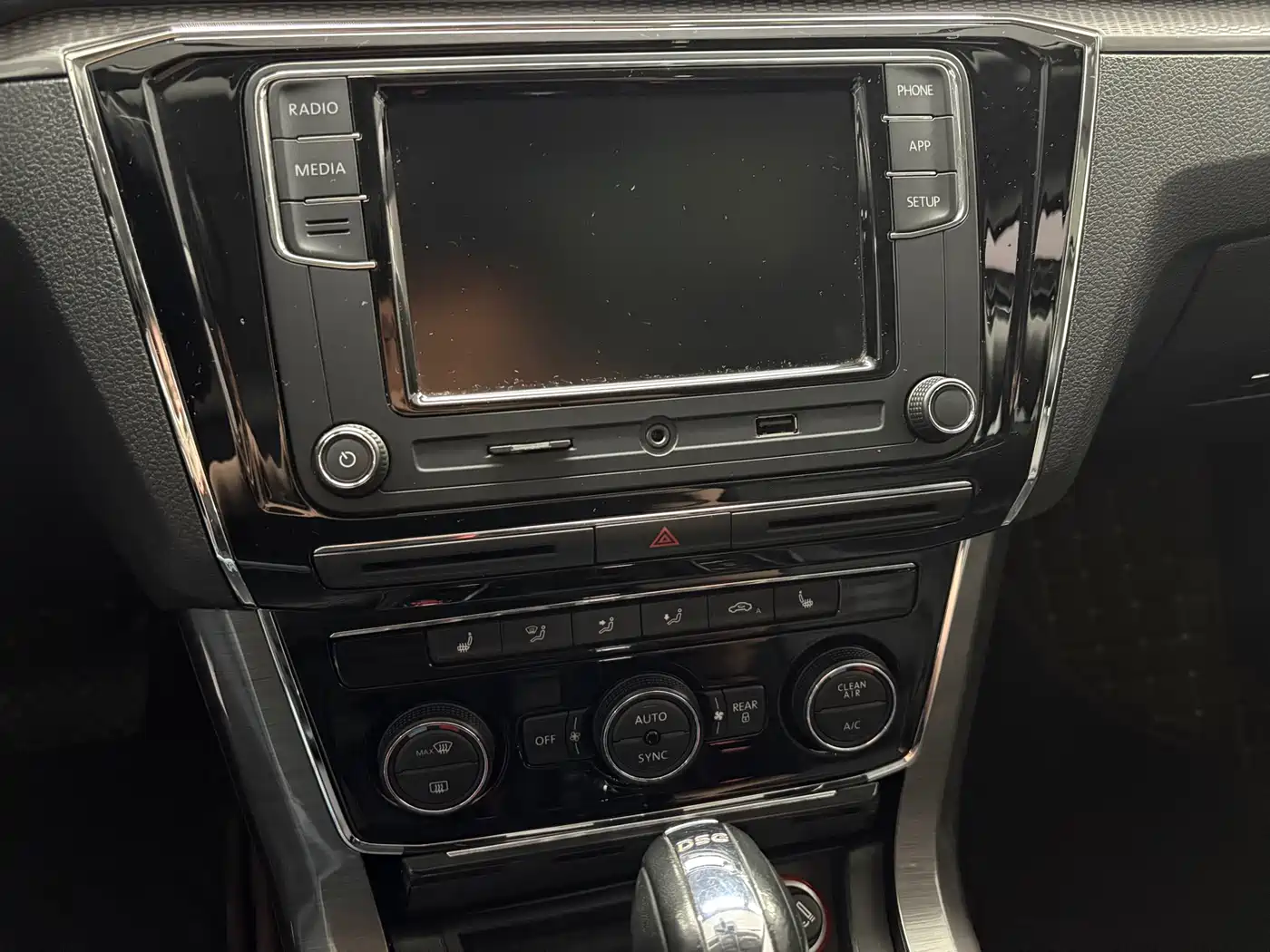 Volkswagen Passat 2017 330TSI DSG Prestige фото 12