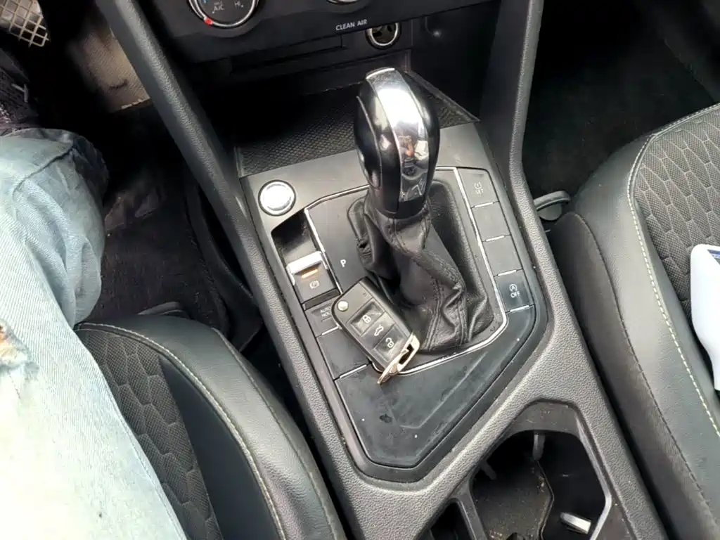 Photo 14 - Volkswagen Tiguan L