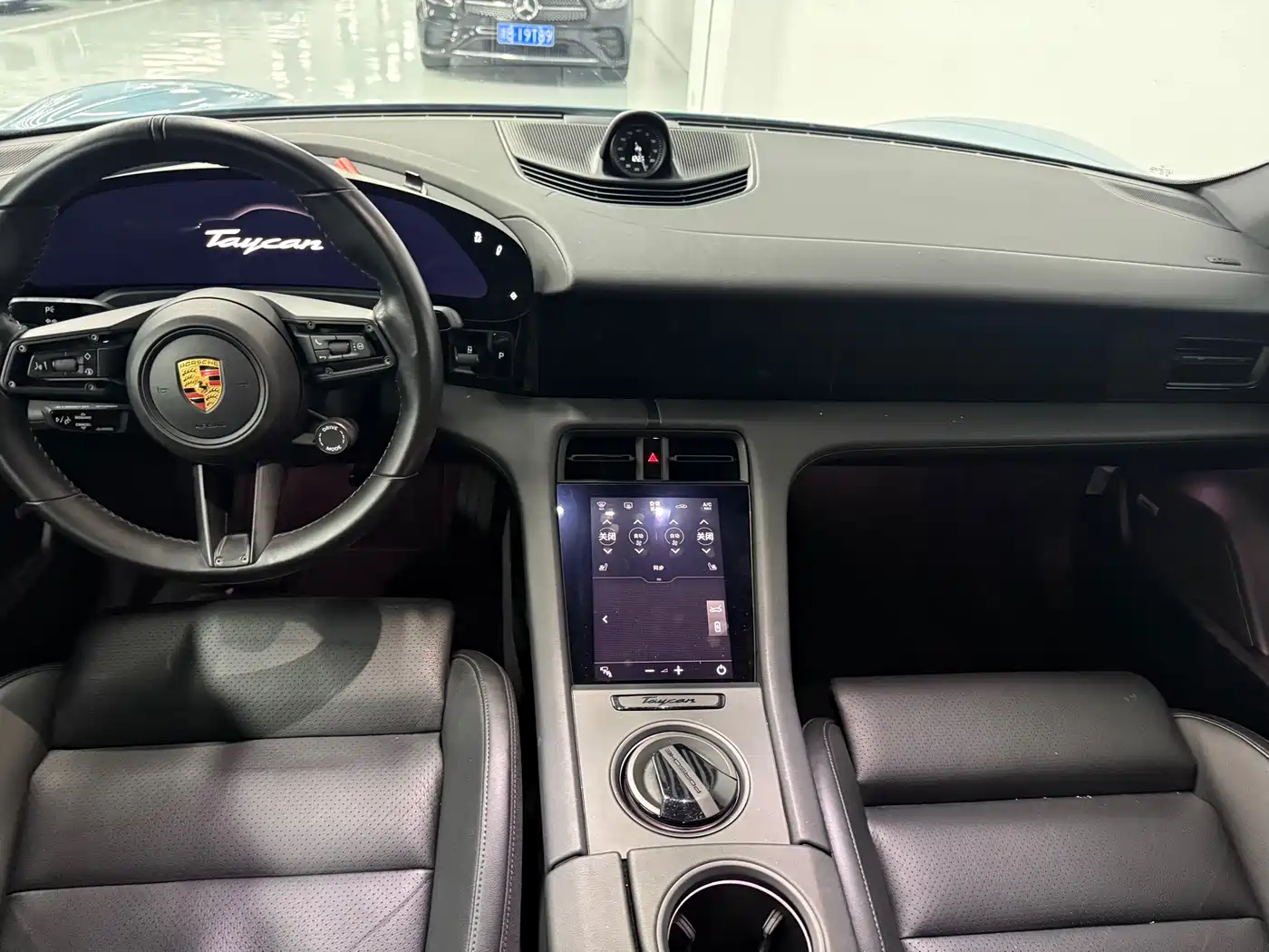 Porsche Taycan 2020 Taycan фото 13