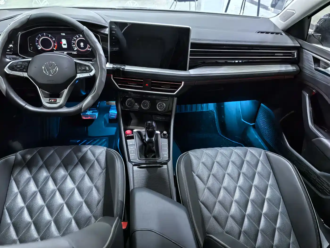 Volkswagen Sagitar 2024 300TSI DSG Surpass Edition фото 8