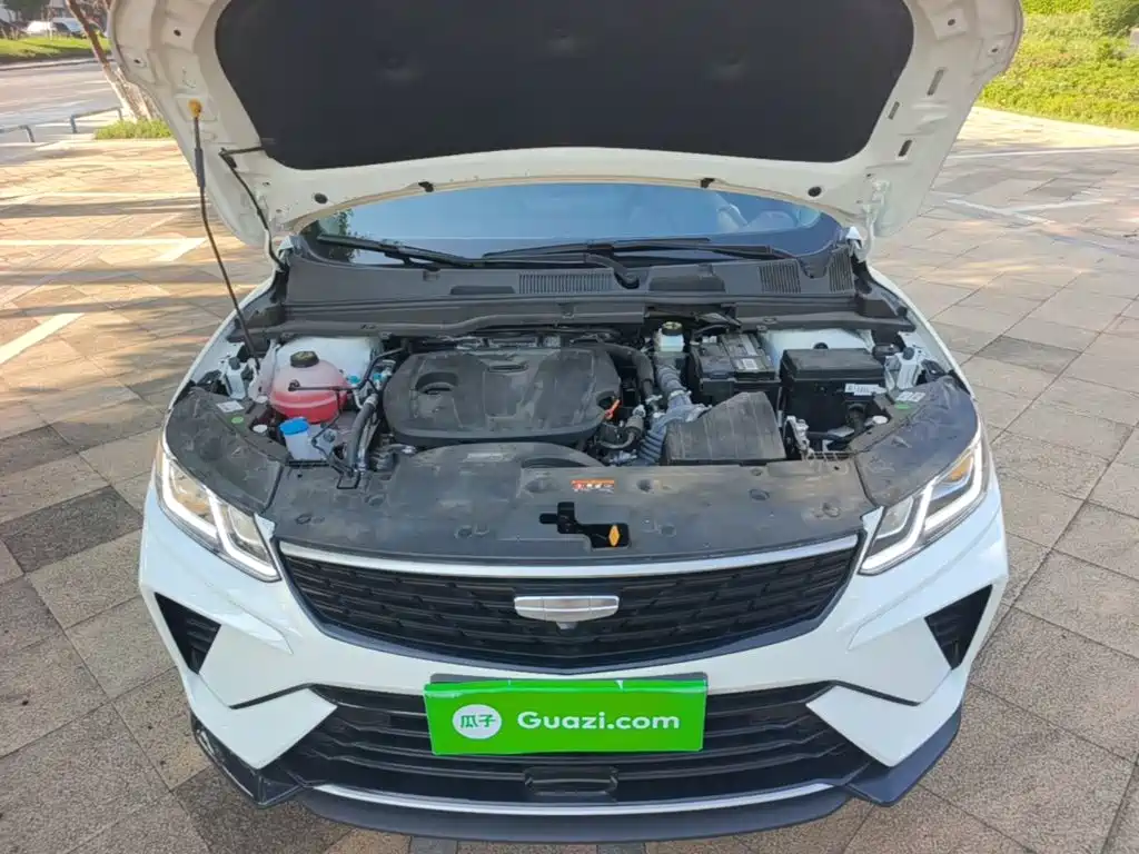 Фото 20 - Geely Coolray