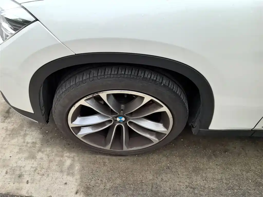 BMW X1 2015 Model sDrive18i Leading Advanced Edition фото 23