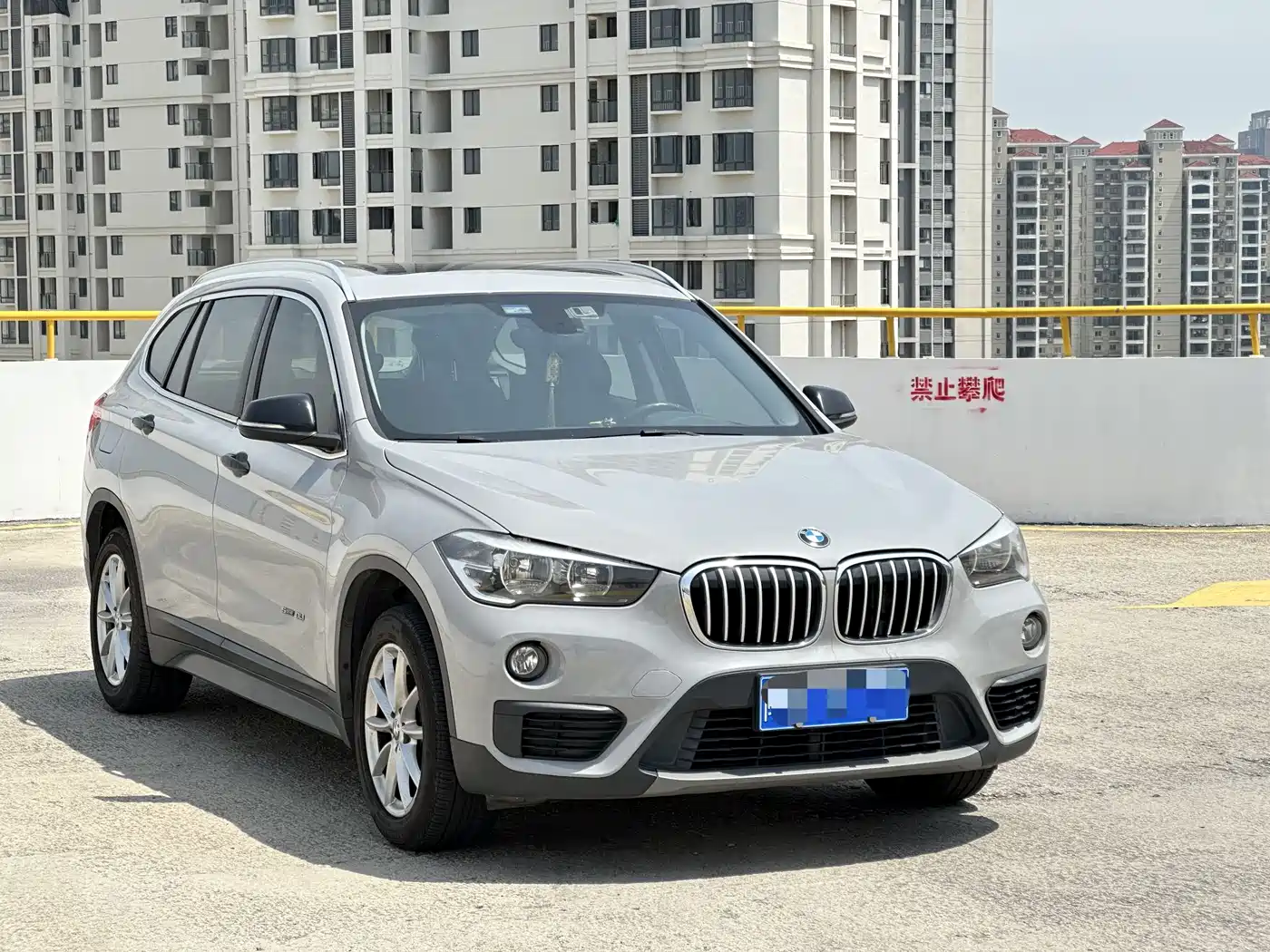 BMW X1 2018 sDrive18Li Fashion Model фото 2