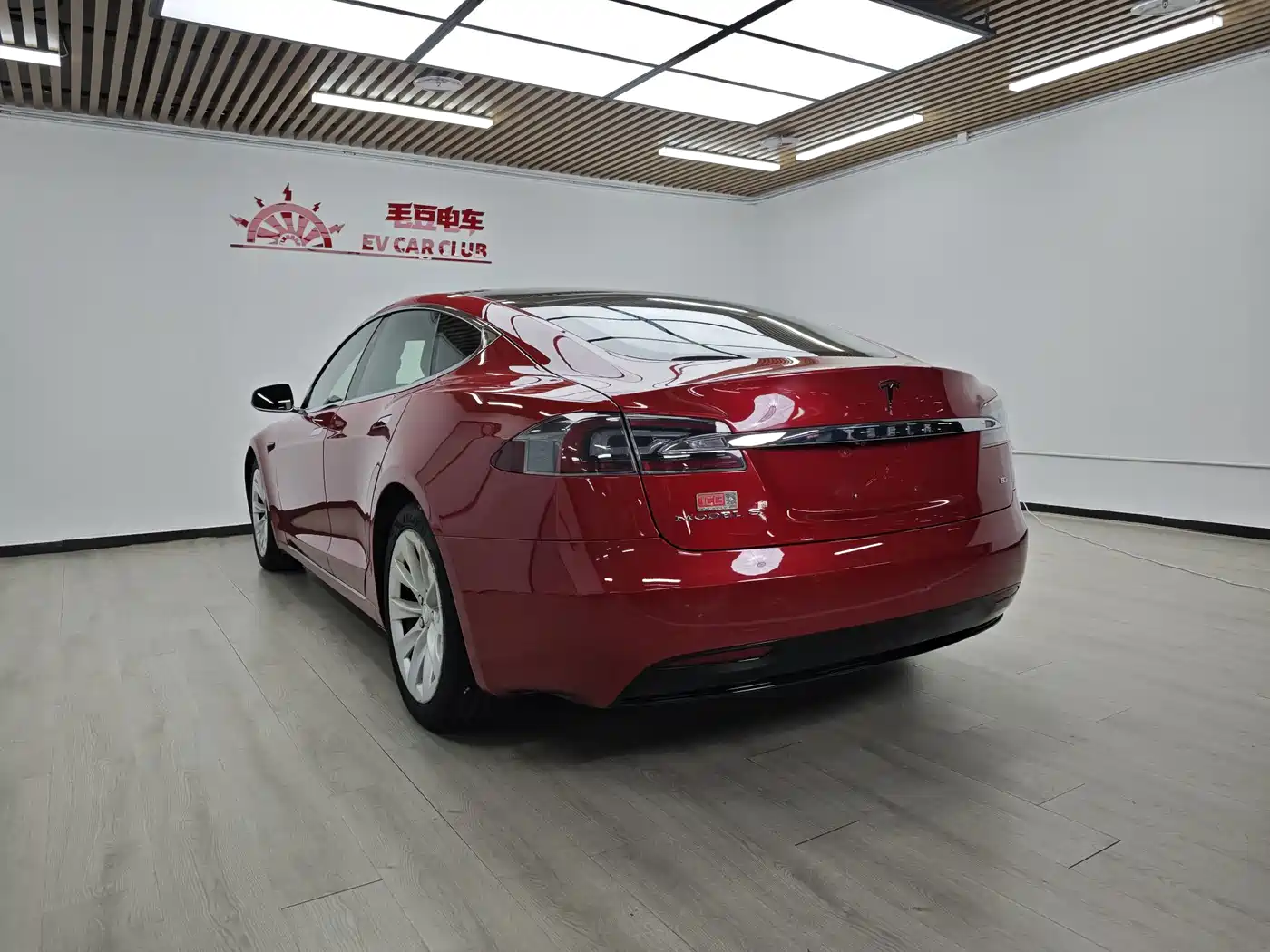 Фото 5 - Tesla Model S
